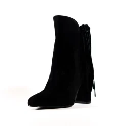 Cecelia New York Brackett Hot