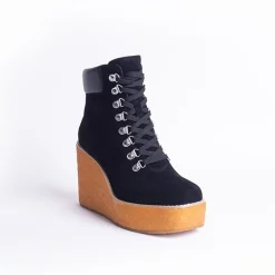 Cecelia New York Hidden Online