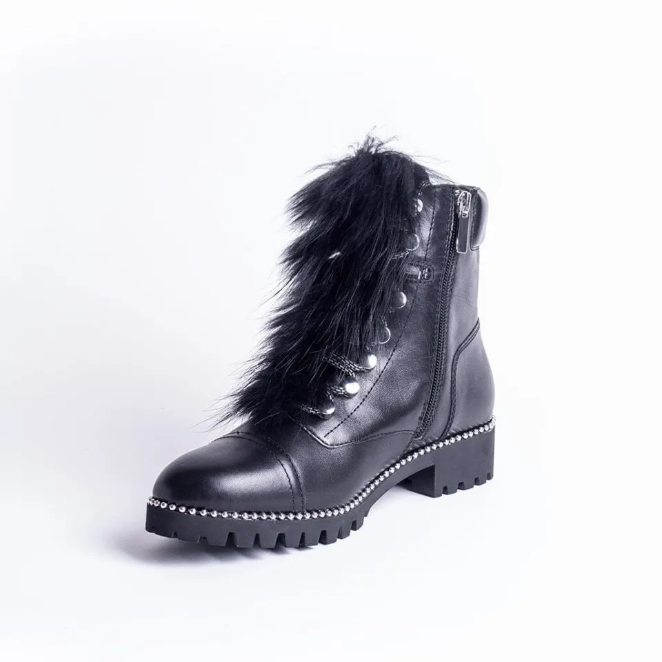 Cecelia New York Trekker Best