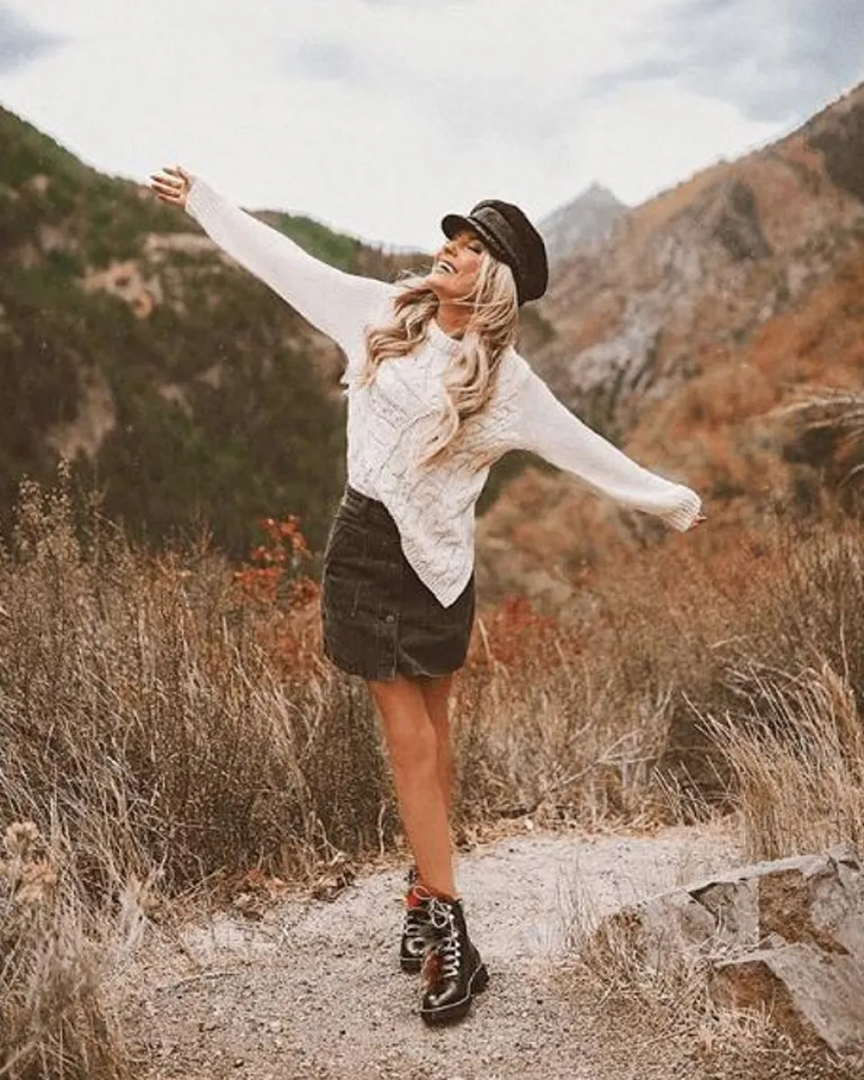Cecelia New York Trekker Online